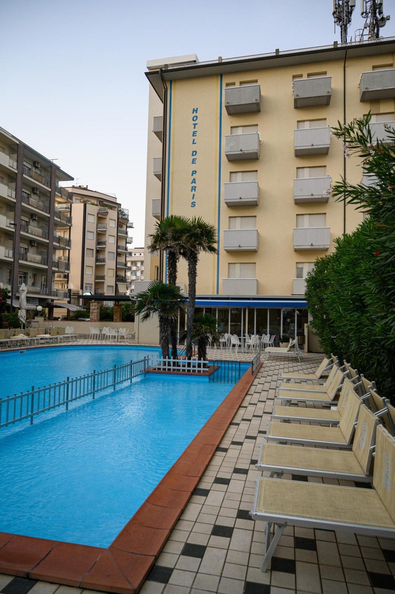 Hotel De Paris Lido Di Savio Bagian luar foto