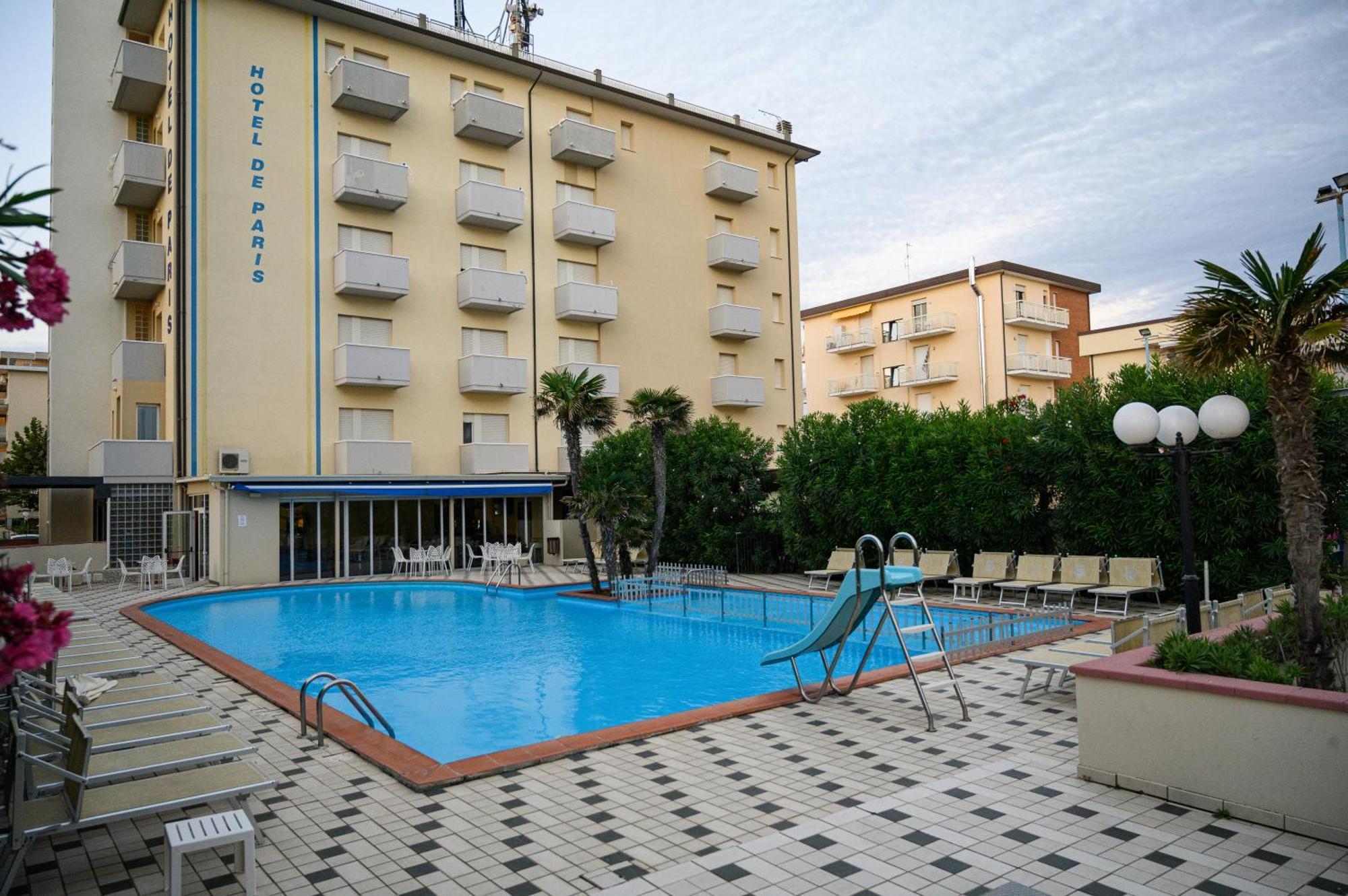 Hotel De Paris Lido Di Savio Bagian luar foto